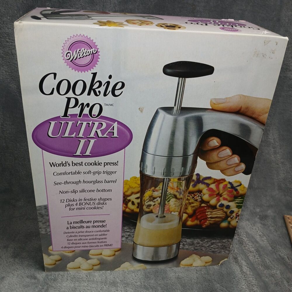 Wilton Cookie Pro Ultra II Vintage Cookie Press - 12 + 4 Bonus Discs Never Used